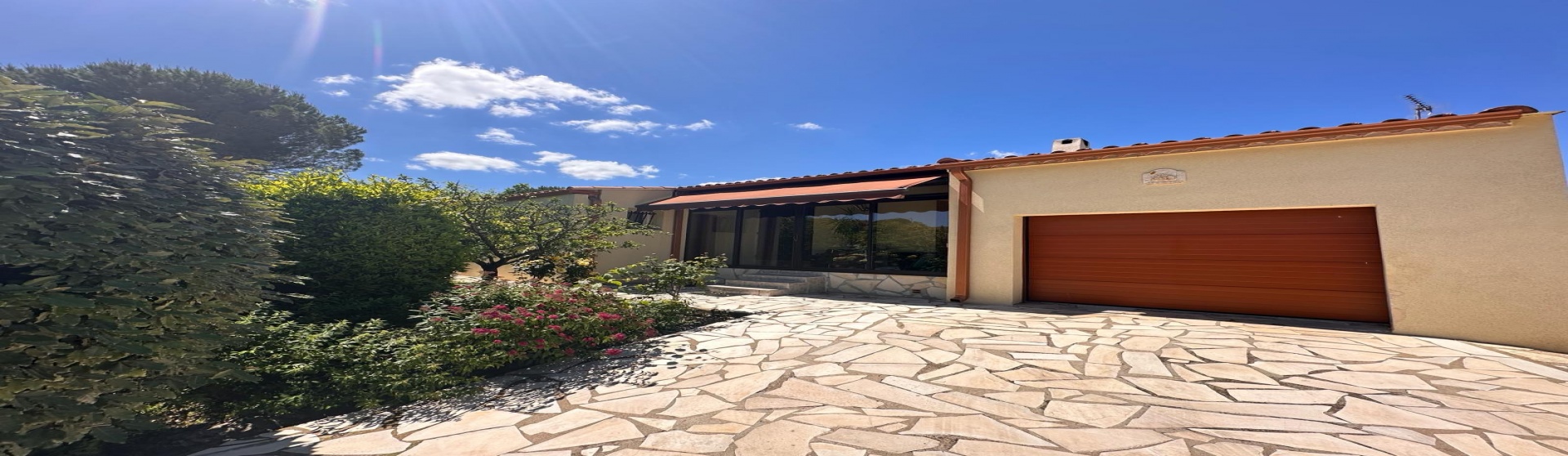 ST Gely Villa de qualité type F5 / 621m2 Gge