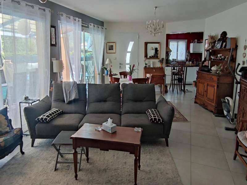 4 Chambres Chambres, 6 Chambres Chambres,1 Salle de bainsSalle de bain,0,A vendre,1130