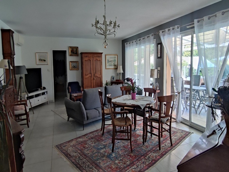 4 Chambres Chambres, 6 Chambres Chambres,1 Salle de bainsSalle de bain,0,A vendre,1130