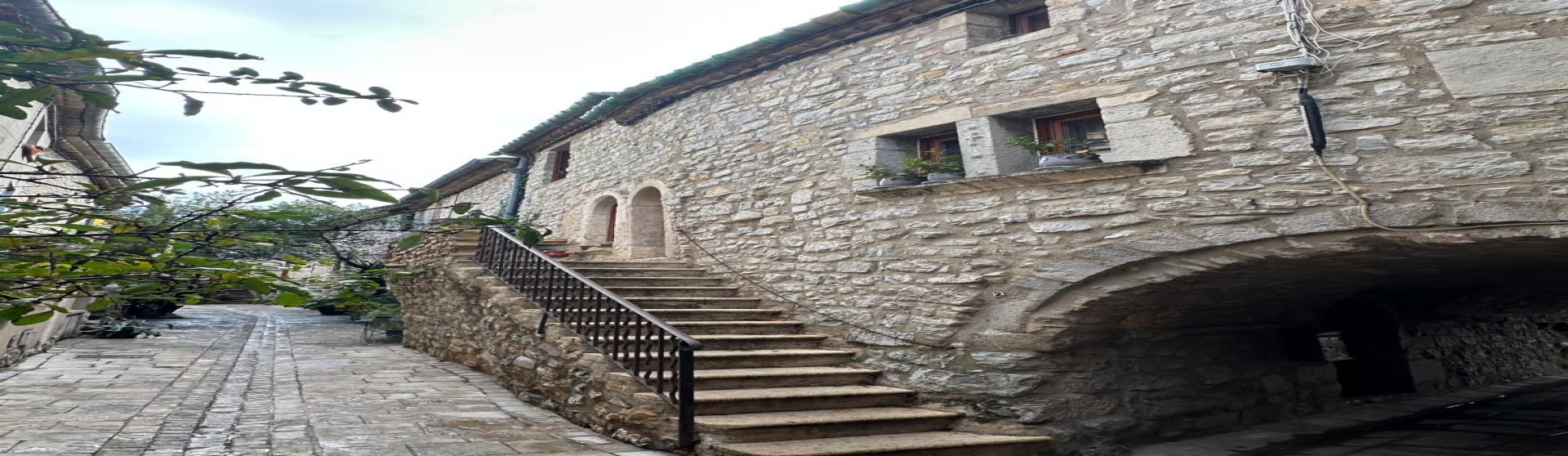 Les Matelles superbe Maison de village type F5 avec dépendance et cave