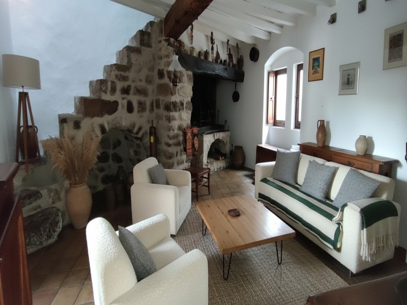 4 Chambres Chambres, 5 Chambres Chambres,1 Salle de bainsSalle de bain,0,A vendre,1136