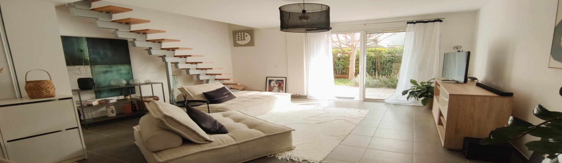 Exclu Prades-le-Lez – Pavillon F3 jardin, garage, stationnement.