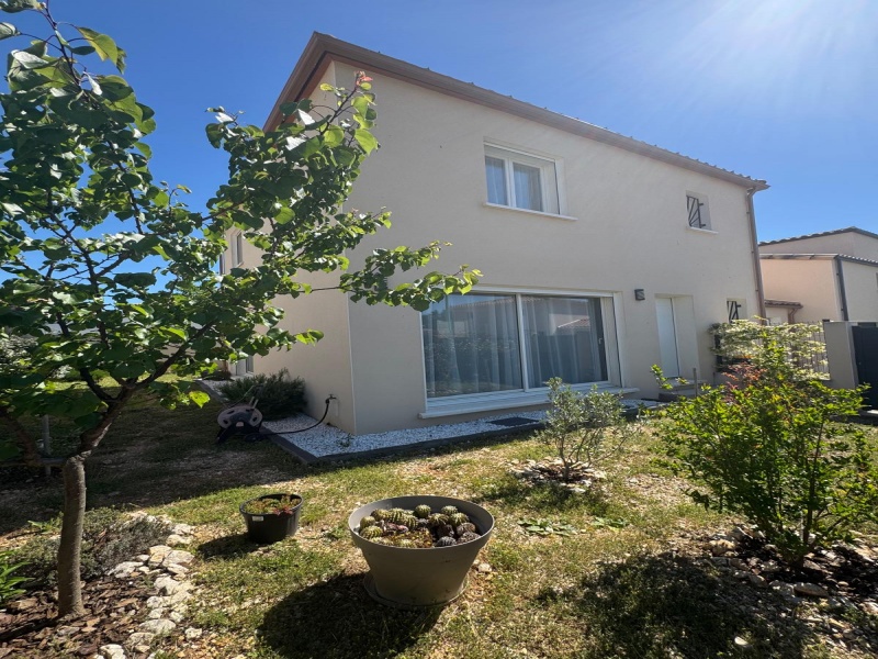 3 Chambres Chambres, 4 Chambres Chambres,0,A vendre,1147